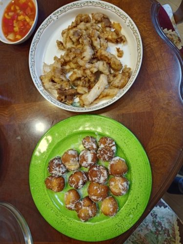タンスユク（韓国式酢豚）とサーターアンダギー